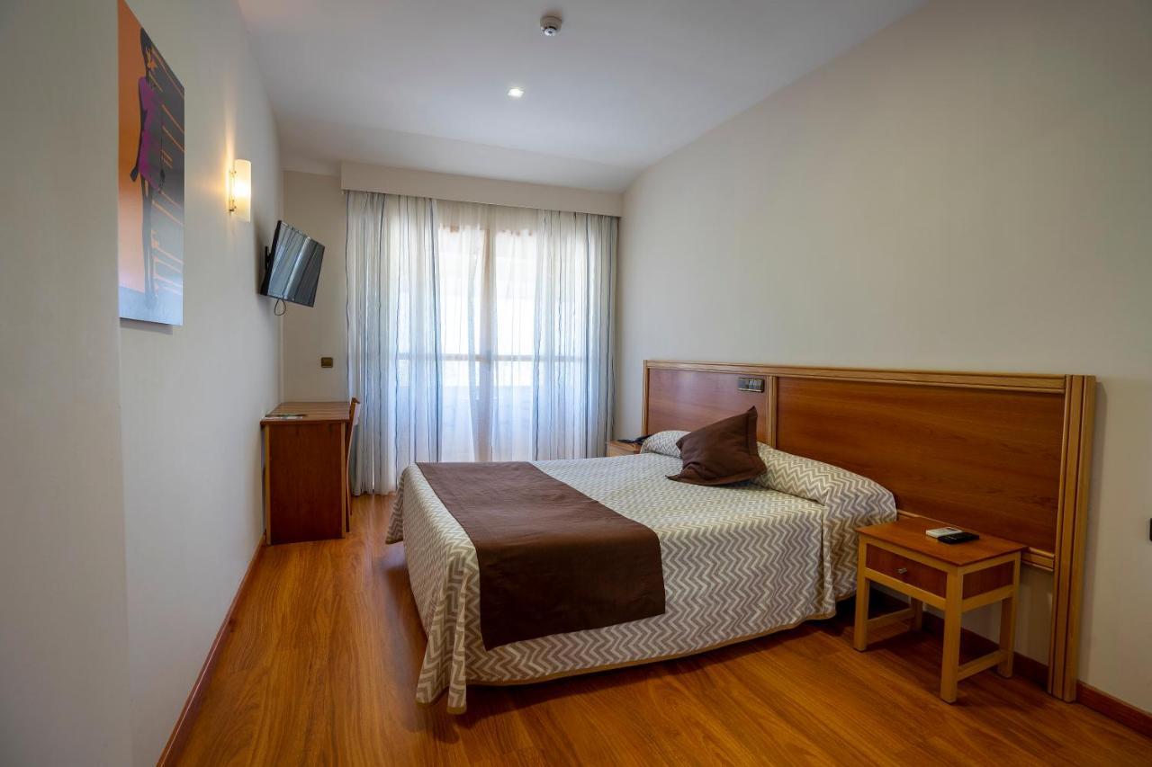 Hotel Los Barruecos By Croma Malpartida de Cáceres Екстериор снимка