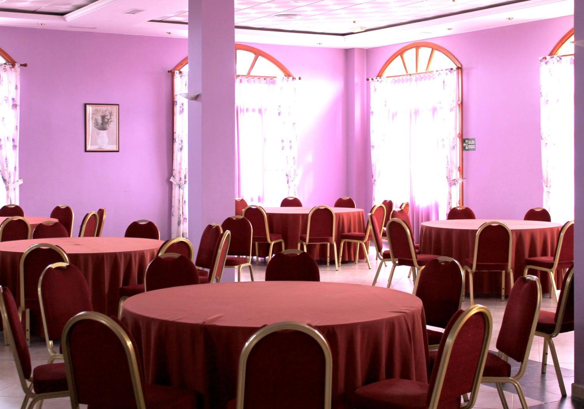 Hotel Los Barruecos By Croma Malpartida de Cáceres Екстериор снимка